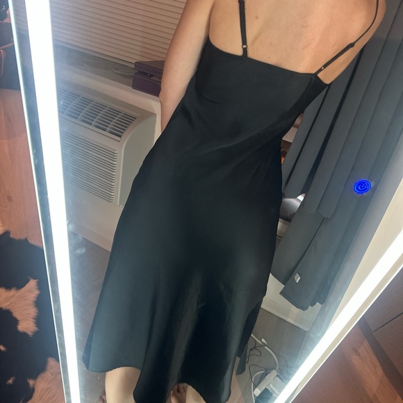Elegant Black Satin Slip Dress - Picture 4 of 5